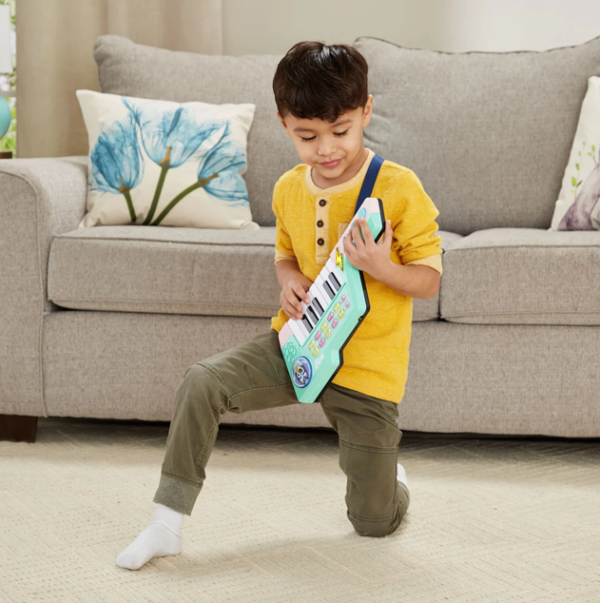 VTech - Bluey Bluey's Keytar Toy (Green) | It has 5 Instrument Sounds, Phrases, Sound Effects & Melodies, Interactive Musical Toy | Ideal gift for Kids 3, 4, 5+ Years - Image 6