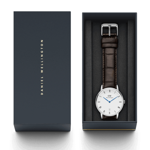 Daniel Wellington Dapper York presentation box with watch and owner's guide included