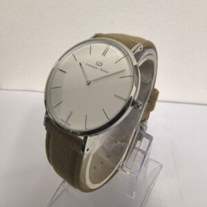 Lorenzen Dilimi watch side profile with beige suede strap